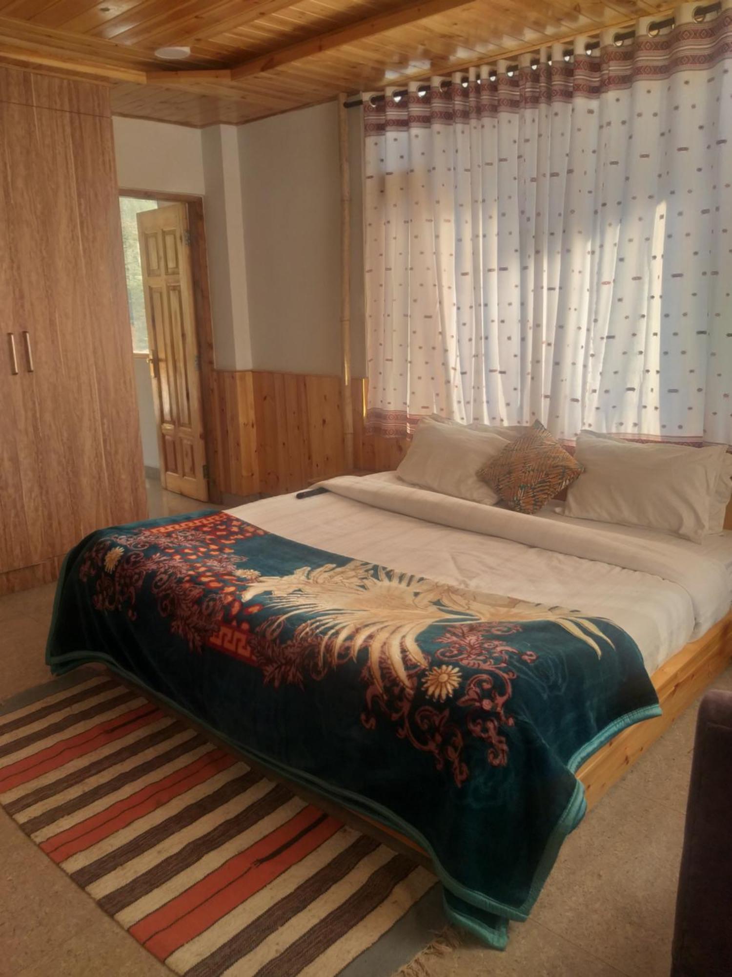 Hotel Apple Flower Манали Экстерьер фото